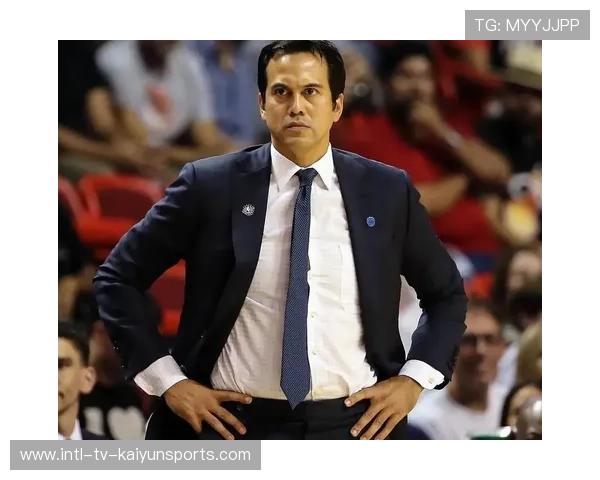 热火内部传出奇怪消息：主教练怒摔战术板