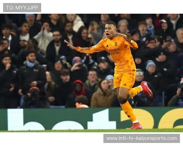 姆巴佩伯纳乌禁区内单骑闯关,晃过门将后轻松破门 姆巴佩伯纳乌禁区内单骑闯关,晃过门将后轻松破门